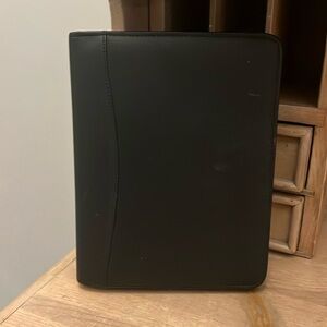 Franklin Covey Planner Top Grain Leather Full Zip 7 Ring Binder 10.5” x 8” Black